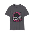 Confused Black Cat why did I walk in here? T-Shirt | Cat Humor Tee